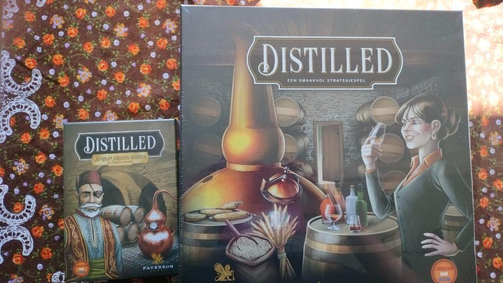 Distilled + Afrika & Midden-Oosten uitbreiding, Vijf spelers of meer, Ophalen of Verzenden, Nieuw, Paverson