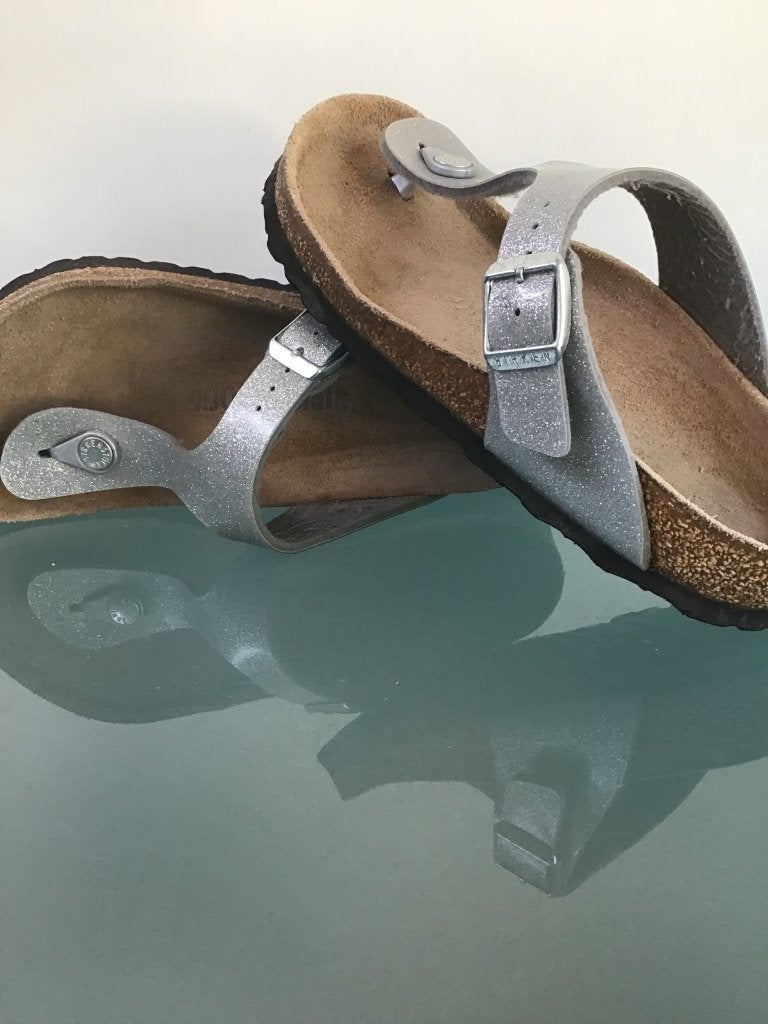 Birkenstock 36 Gizeh zilver slippers | Gratis verzenden, Kleding | Dames, Schoenen, Slippers, Overige kleuren, Verzenden, Zo goed als nieuw