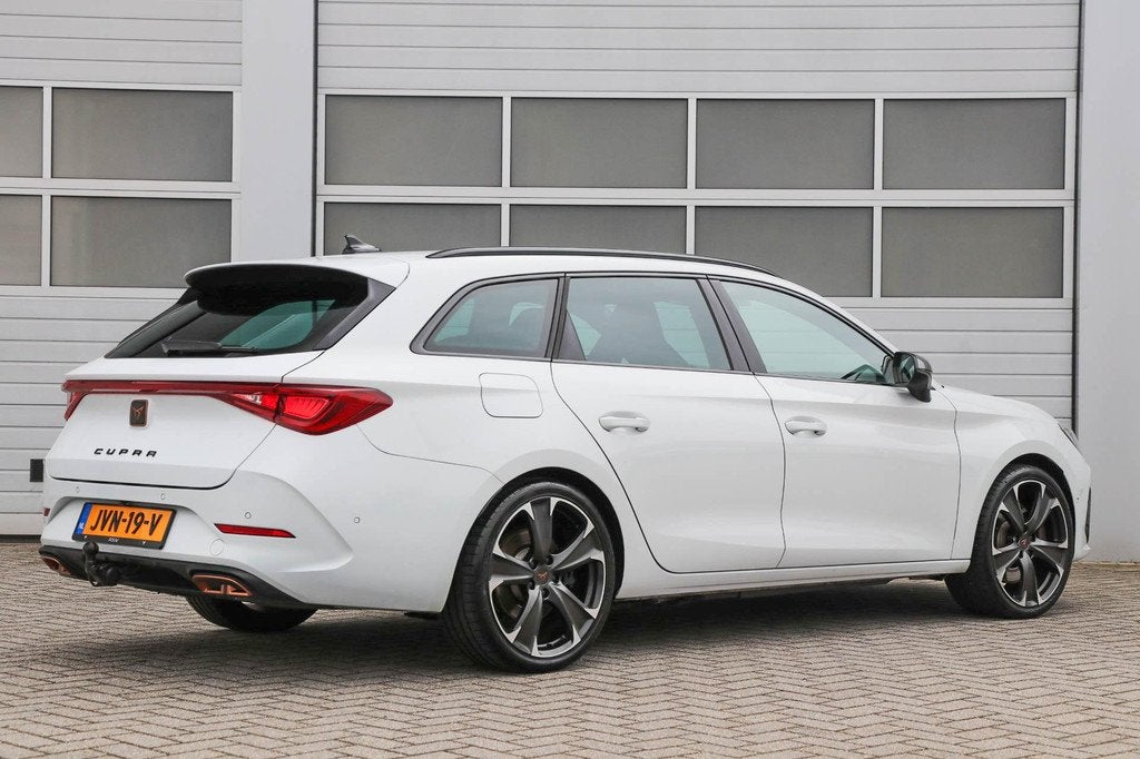 CUPRA Leon Sportstourer 1.4 e-Hybrid 245pk VZ | SoH 98% | Tr, Auto's, Cupra, 12 maanden, Stof, Gebruikt, 4 cilinders
