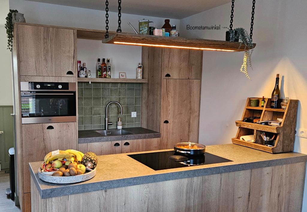hanglamp hout | hanglamp plank | hanglamp ledstrip | spotjes, Nieuw, Ophalen of Verzenden, Landelijk | industrieel | japandi | scandinavisch