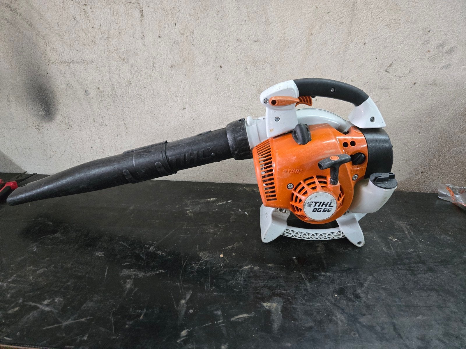 Stihl BG86 bladblazer | Handgedragen | BG 86 blazer Bj. 2023, Tuin en Terras, Bladblazers, Info@stihl.nl, Gebruikt, Handgedragen