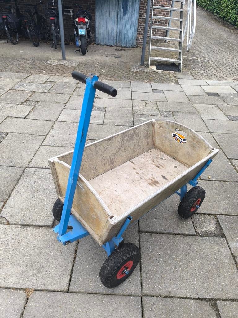 Stevige houten bolderkar met blauw metalen frame, Ophalen, Gebruikt