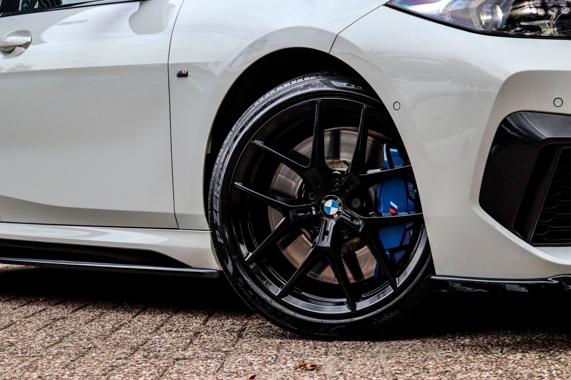 BMW 2-serie Gran Coupé M235i xDrive DEALER OH H&K SFEER, Auto's, Automaat, Gebruikt, 4 cilinders, Wit