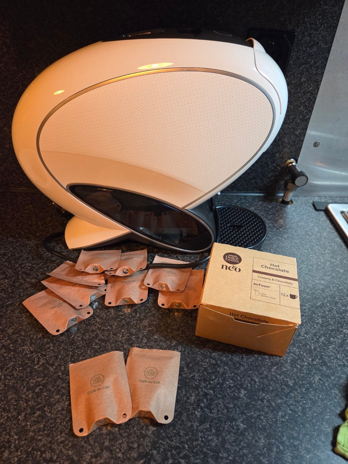 Krups NESCAFÉ Dolce Gusto NEO YY5679 - Latte, Gebruikt, Koffiemachine, Ophalen of Verzenden, 2 tot 4 kopjes