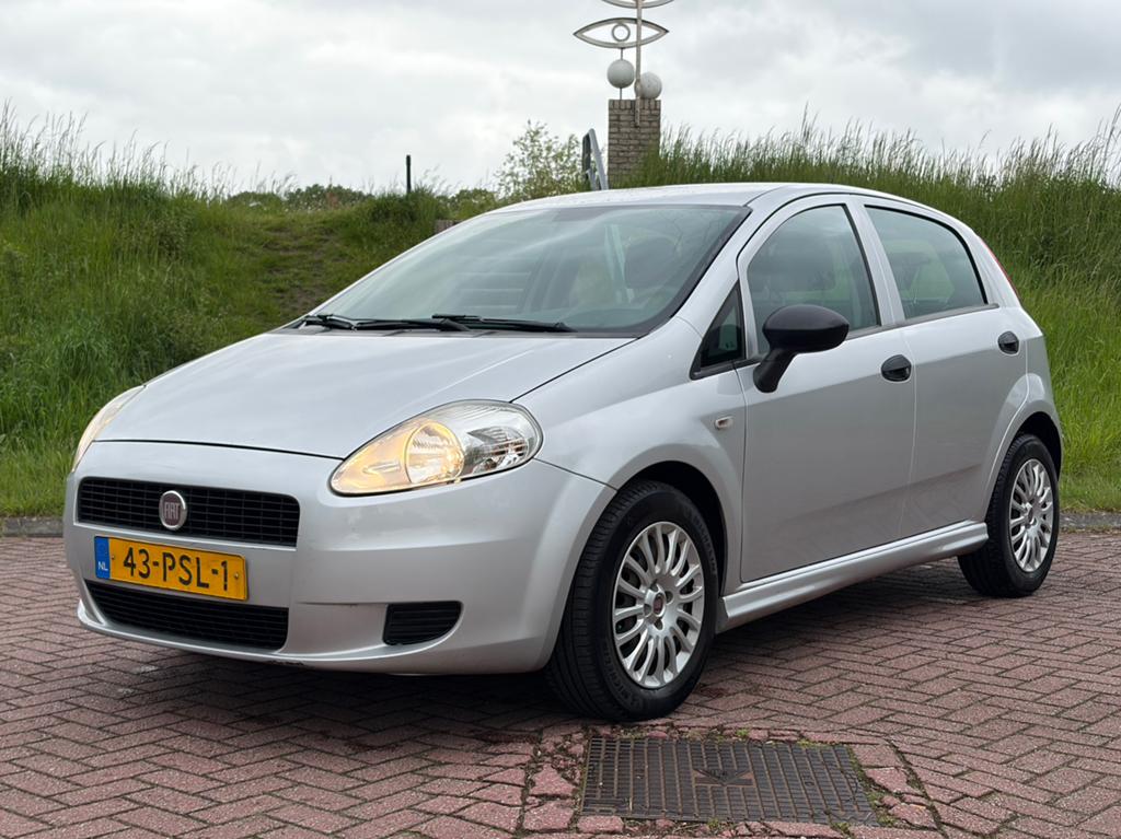 Fiat Punto 1.3 Multijet | Airco | 5-deurs | Elek pakket |, Voorwielaandrijving, Euro 5, Zwart, 4 cilinders