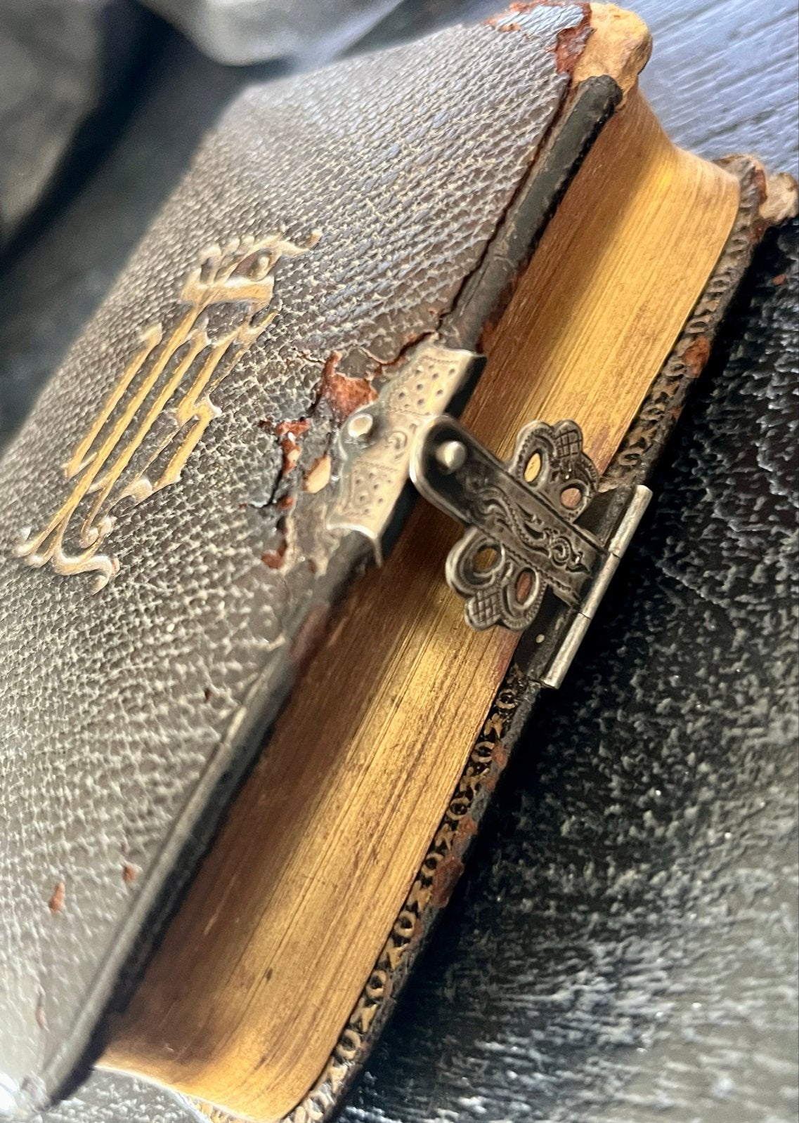 Antiek R.K. Gebedenboek met Zilveren Slot uit 1889, Verzenden