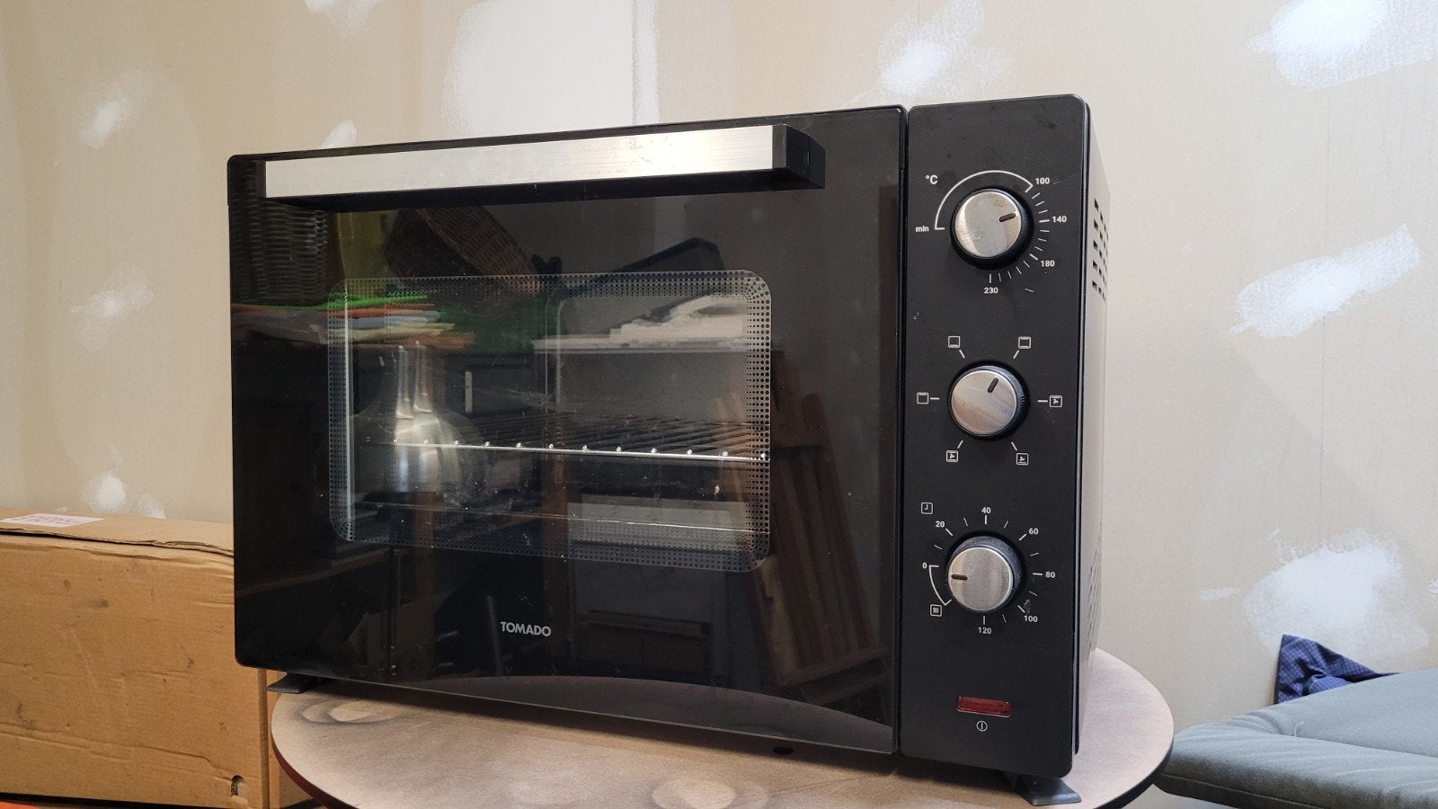 Tomado TEO6000B/01 Heteluchtoven - Zo goed als nieuw, Ophalen, Minder dan 45 cm, Overige merken, Hete lucht