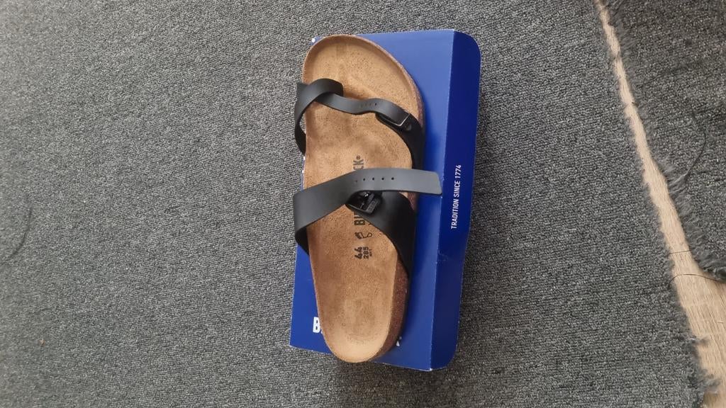 Nieuwe Birkenstock sandalen maat 44 - nooit gedragen, Sandalen, Zwart, Nieuw, Ophalen of Verzenden