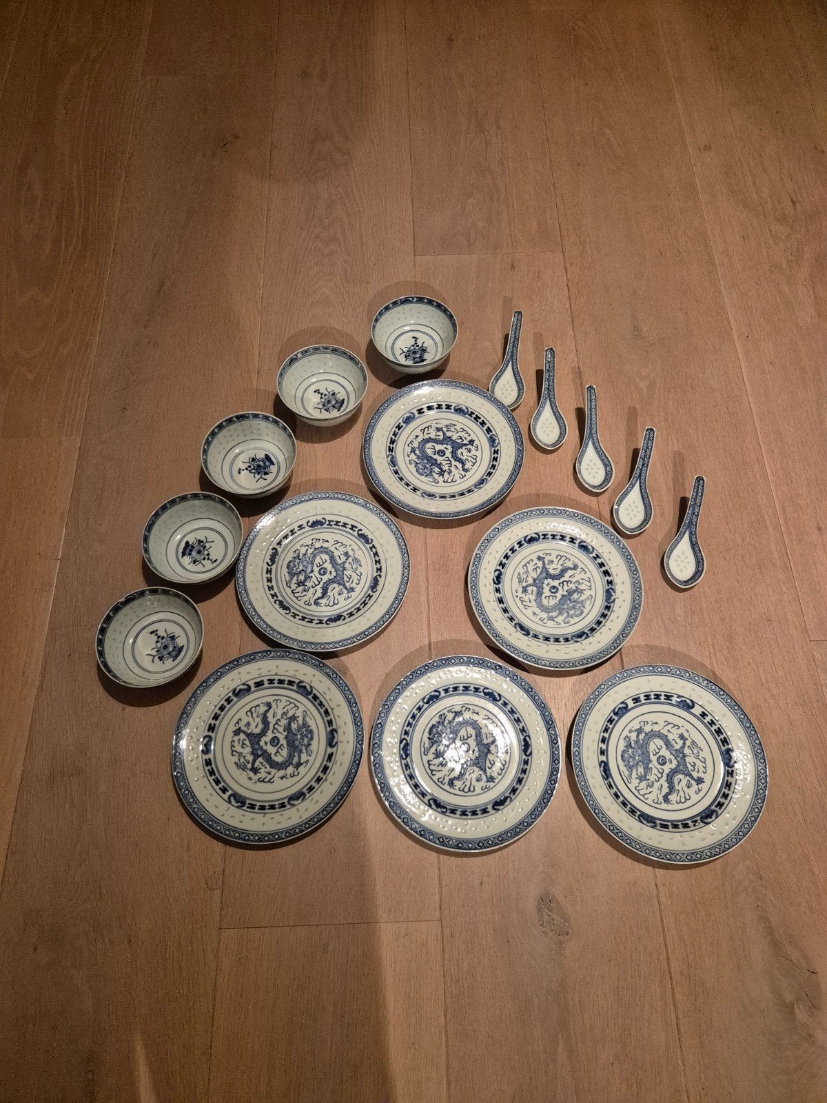 Vintage Chinees Porseleinen Servies - Drakenmotief, Antiek en Kunst, Ophalen of Verzenden