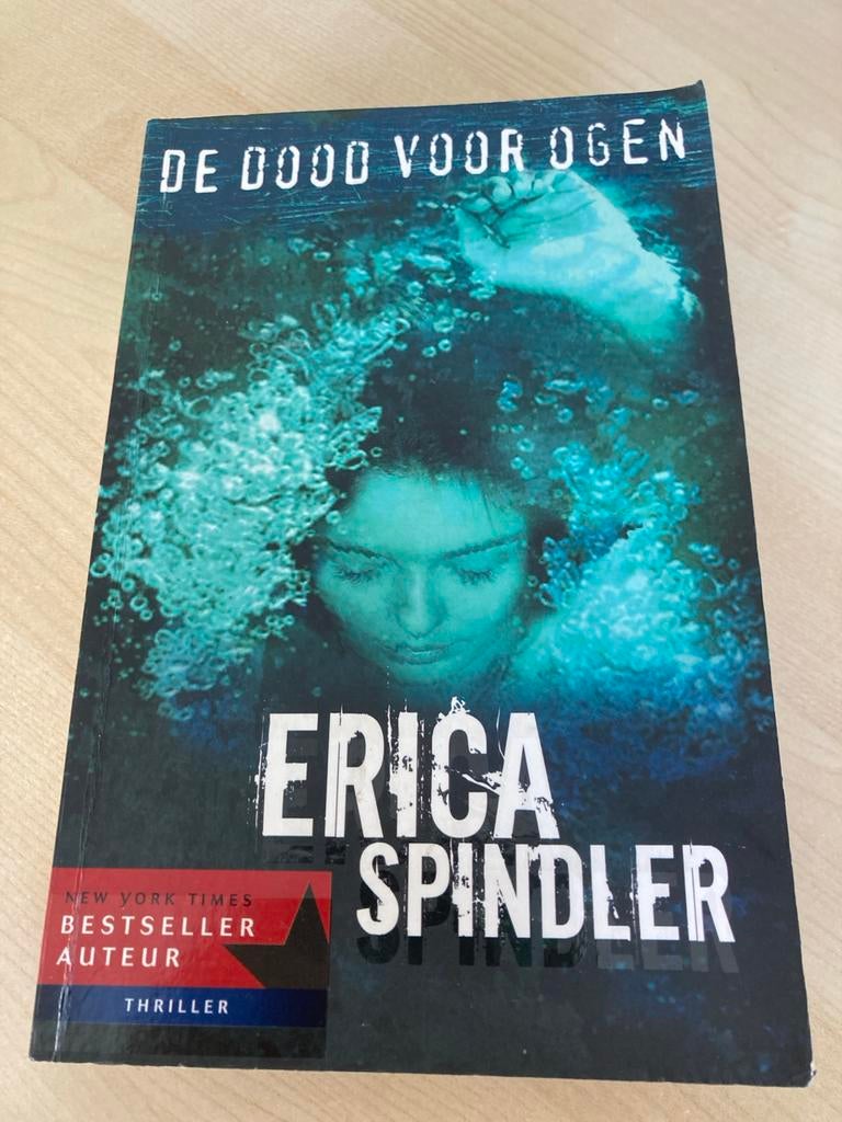 De Dood Voor Ogen - Erica Spindler (Thriller), Ophalen of Verzenden, Zo goed als nieuw, Amerika