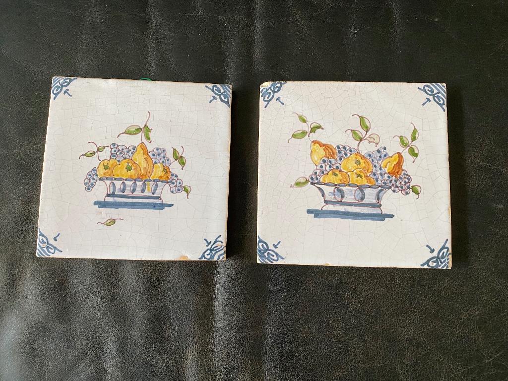 2 Makkumer tegeltjes met fruitschalen, Ophalen of Verzenden