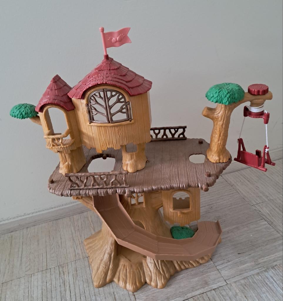 Sylvanian Families Adventure Tree House met eekhoorntjes, Ophalen of Verzenden, Zo goed als nieuw, Jongen of Meisje