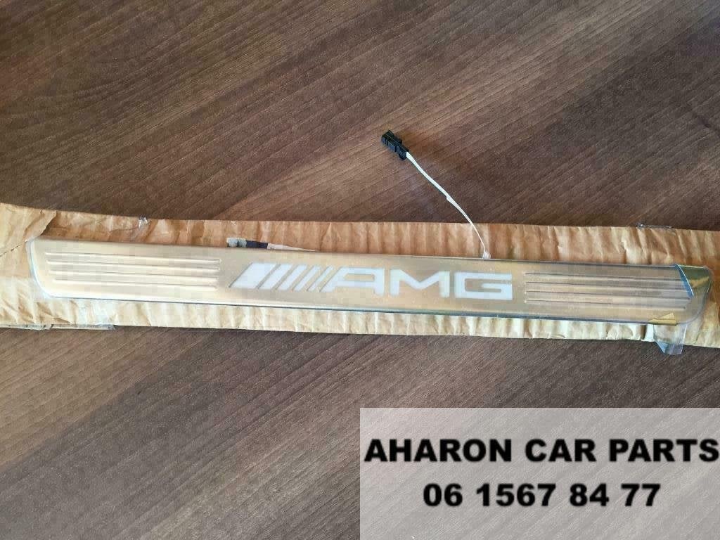 W117 C117 GLA 45 AMG Instaplijst Rechts A1766805900 Or 26630, Nieuw