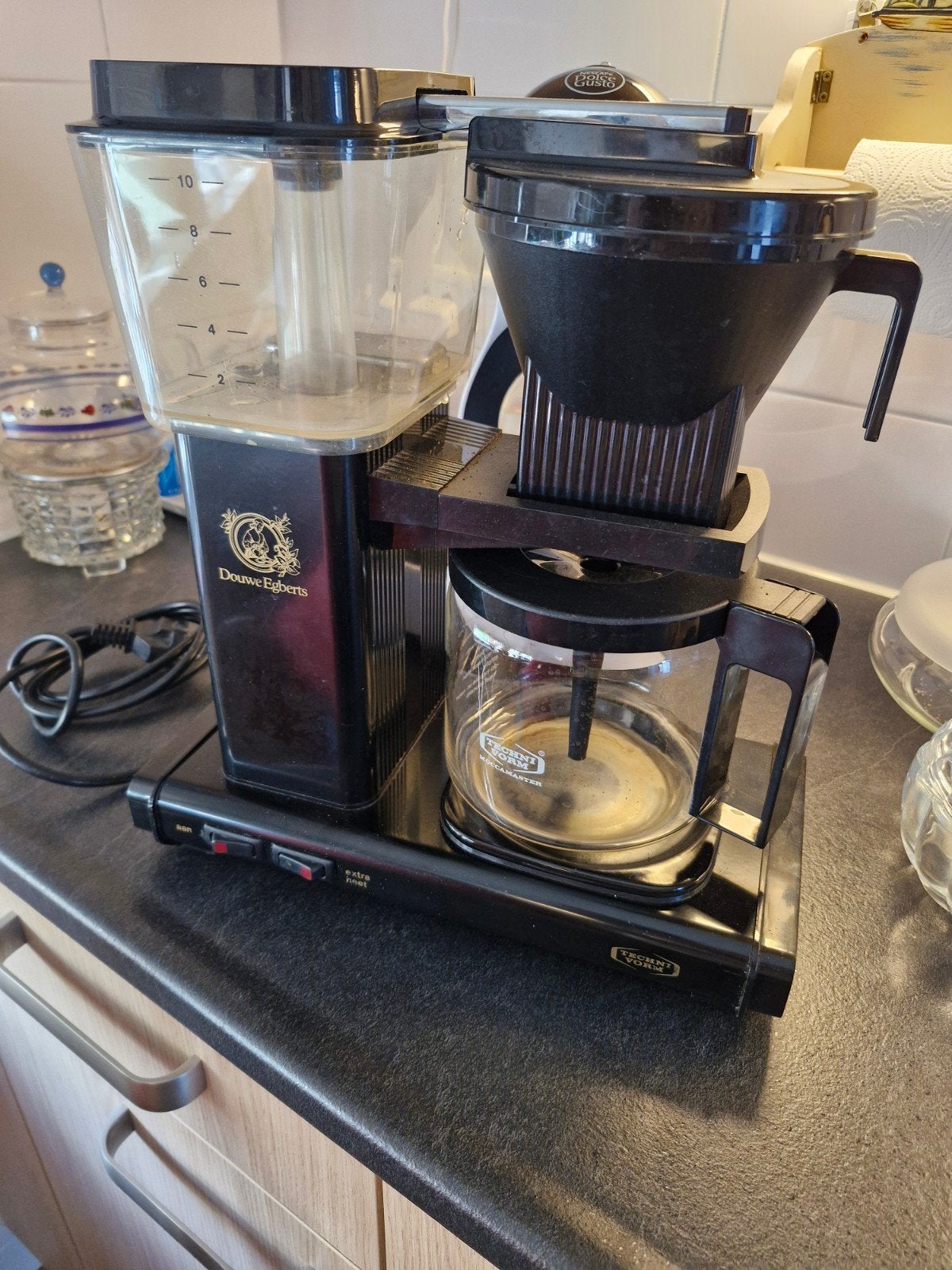 Te koop Douwe egberts koffiezetapparaat, Witgoed en Apparatuur, 10 kopjes of meer, Ophalen, Koffiemachine