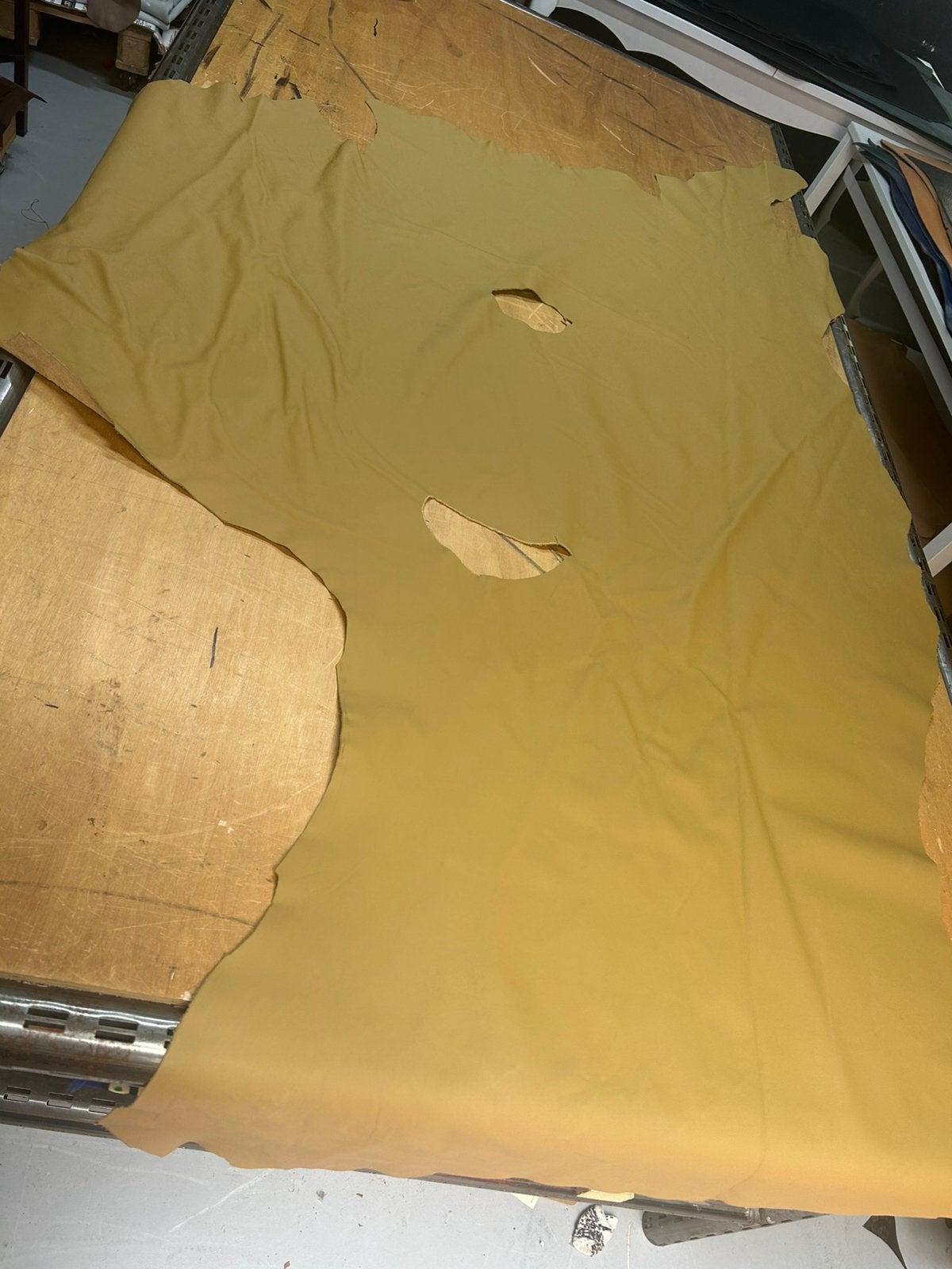 Rijkgoud kleur leer lap soepel dikte 1,3mm A-447, Bruin, Leer of Kunstleer, Ophalen of Verzenden, Zo goed als nieuw
