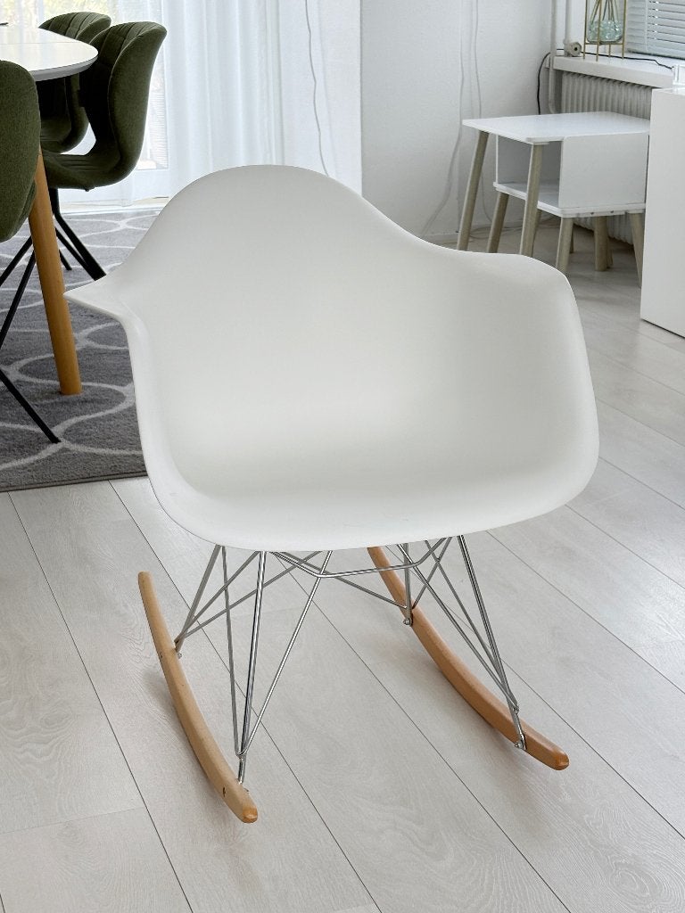 Moderne schommelstoel, model als Vitra Eames RAR, Ophalen, Moderne stoel, Wit, Hout