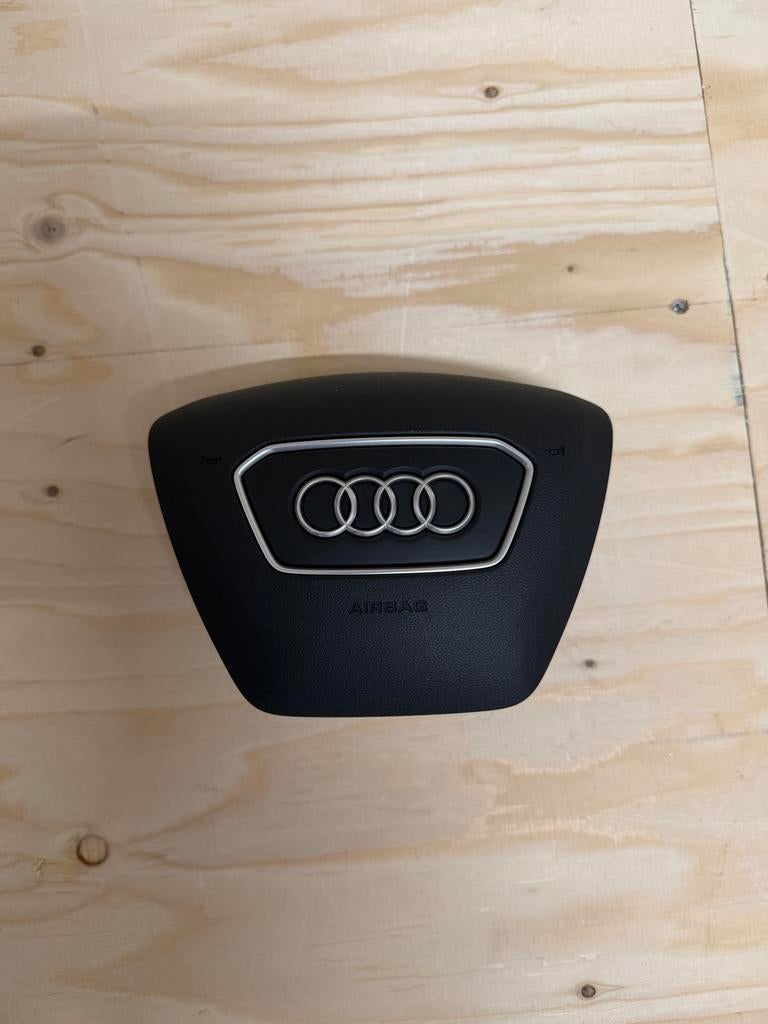Audi RS6 C8 airbag kap ORIGINEEL. ZGAN., Auto-onderdelen, Interieur en Bekleding, Ophalen of Verzenden, Gebruikt, Audi