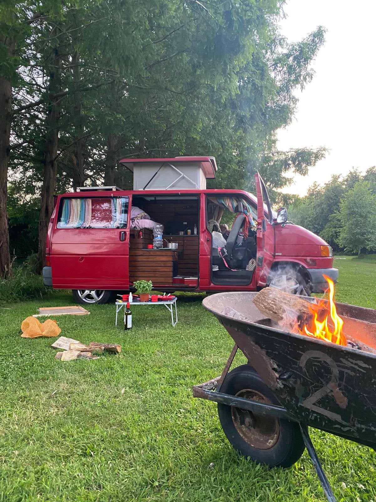 Volkswagen transporter t4 off-grid surf camper, Chemisch toilet, Buscamper of Camperbus, Hefdak, Volkswagen