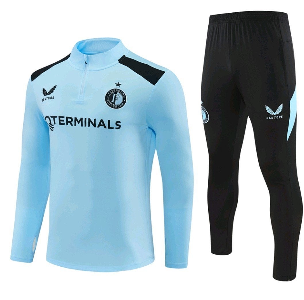 Feyenoord Trainingstenue 26-27 Lichtblauw - Alle Maten, Kleding | Heren, Nieuw, Overige maten, Ophalen of Verzenden, Voetbal
