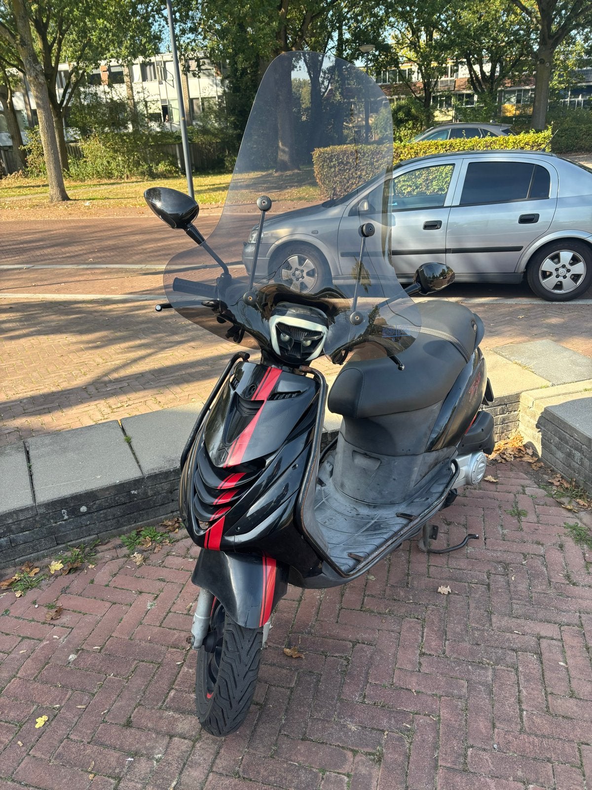 Piaggio Zip Scooter 2022 - Zwart met Rode strepen, Ophalen, Gebruikt, Overige typen, Piaggio