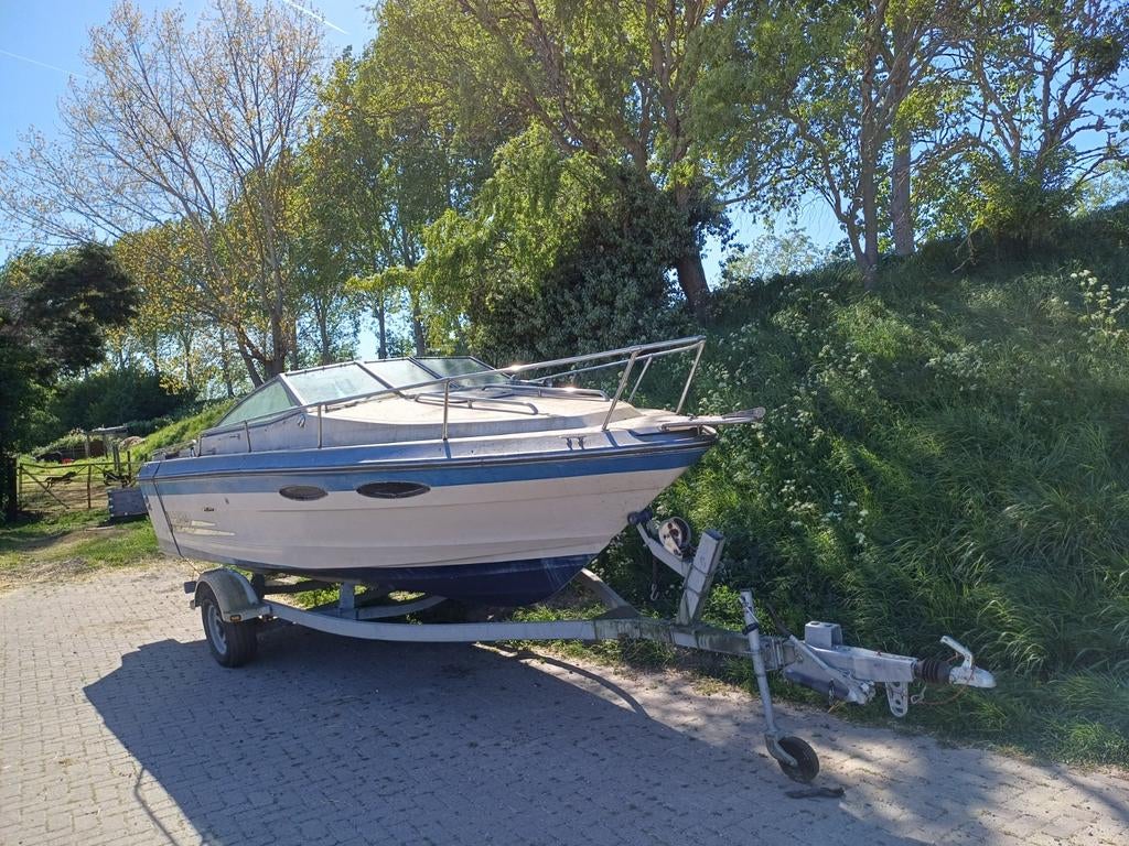 Sea Ray 1979 - Opknapper met trailer, Watersport en Boten, Motorboten en Motorjachten, Gebruikt, Ophalen