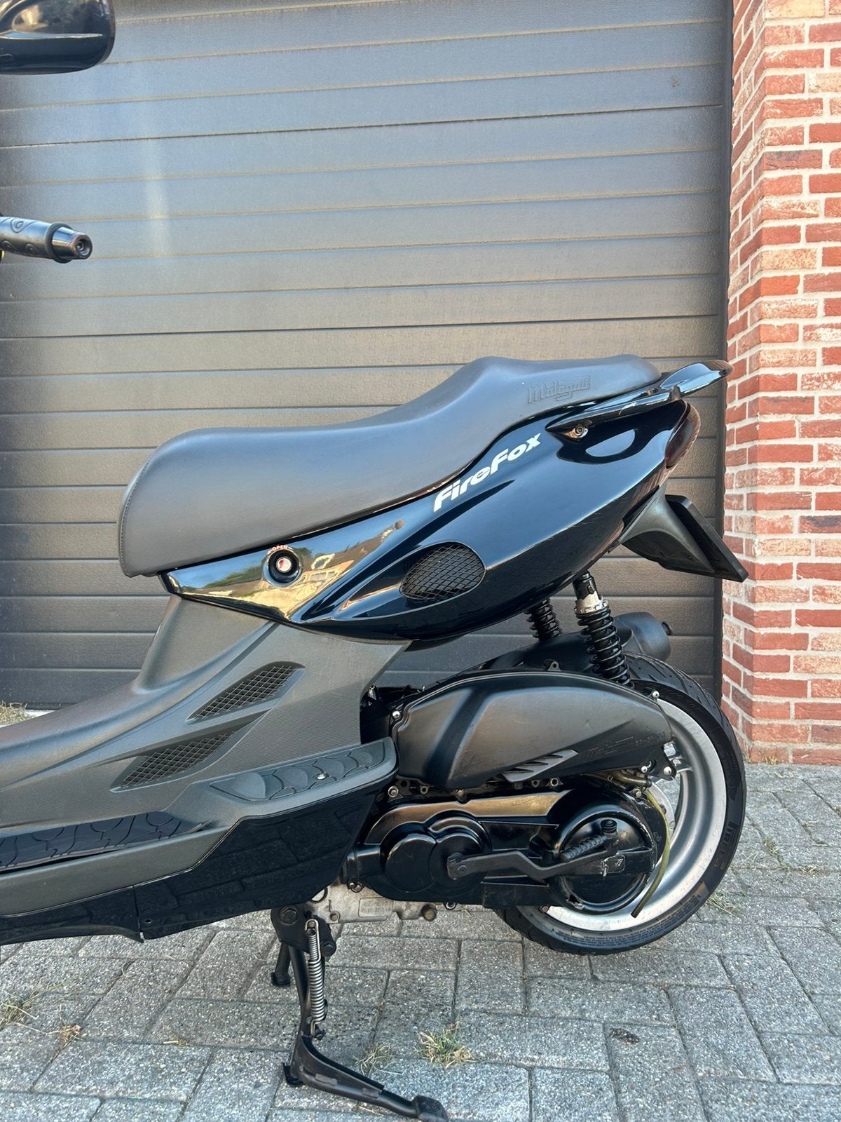 Malaguti Moterscooter NIEUWSTAAT 14000km!!, Fietsen en Brommers, Overige Fietsen en Brommers, Ophalen, Zo goed als nieuw