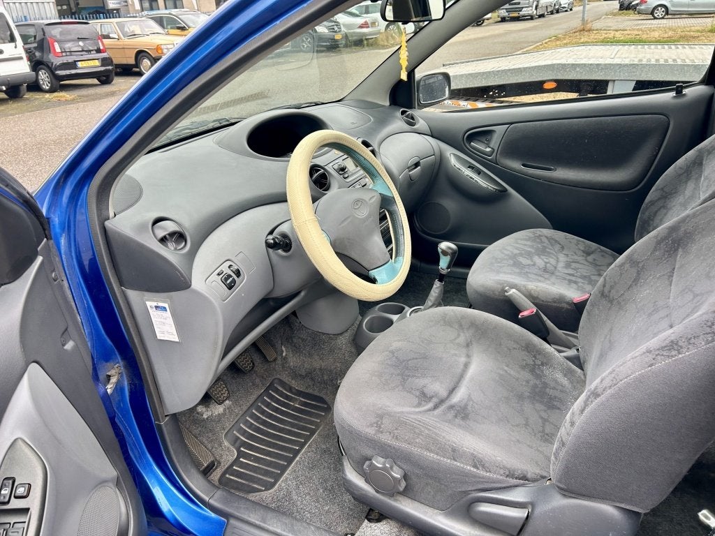 Toyota Yaris 1.3-16V VVT-i - Nwe Apk - Airco (bj 2001), foto 8