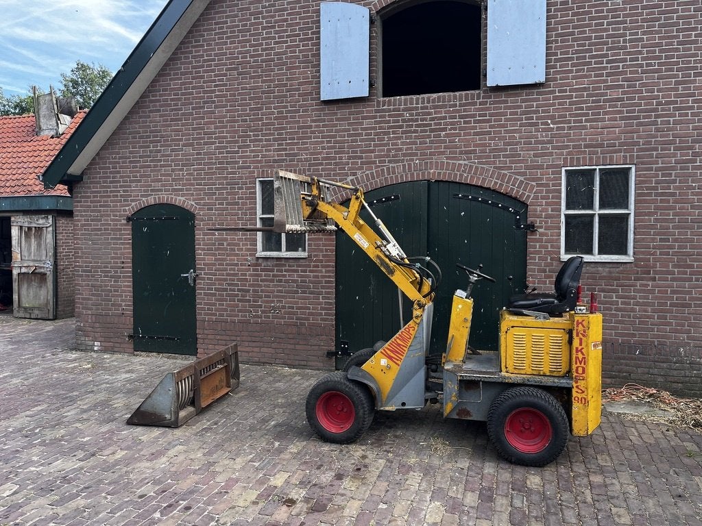 Knikmops 90, shovel met bak en puinriek, Wiellader of Shovel