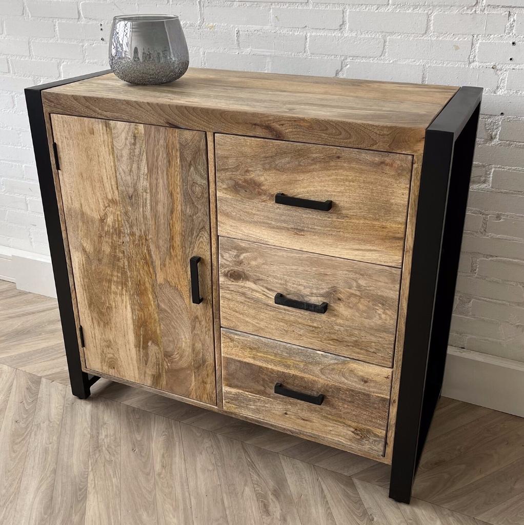Magazijn Leegverkoop Dressoir Britt mangohout metaal zwart, Huis en Inrichting, Hout, Beige, Nieuw, Ophalen of Verzenden