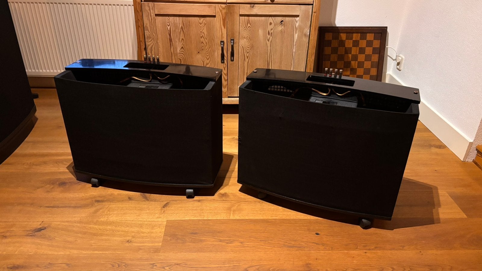 Gradient SW63 dipole subwoofers gereviseerd