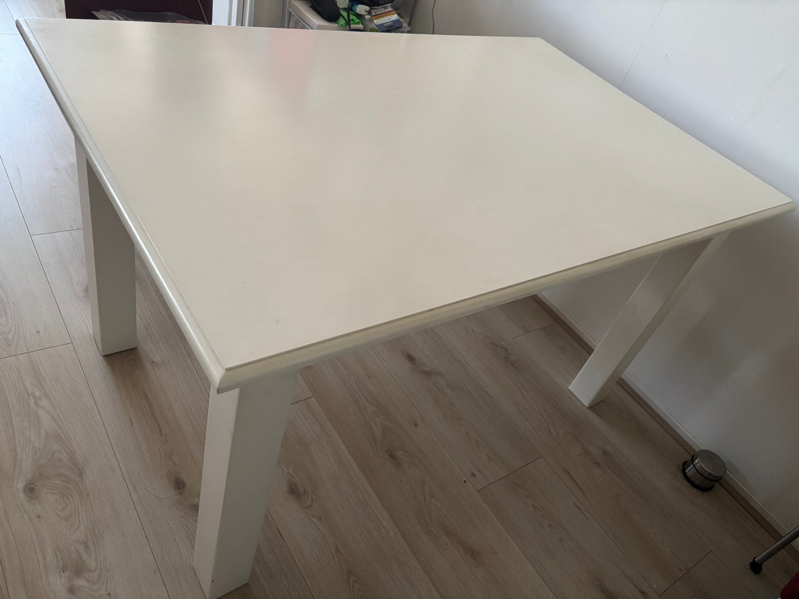 Rechthoekige eettafel. Wit. L139xBr90xH78cm, Ophalen, 100 tot 150 cm, 50 tot 100 cm, Zo goed als nieuw