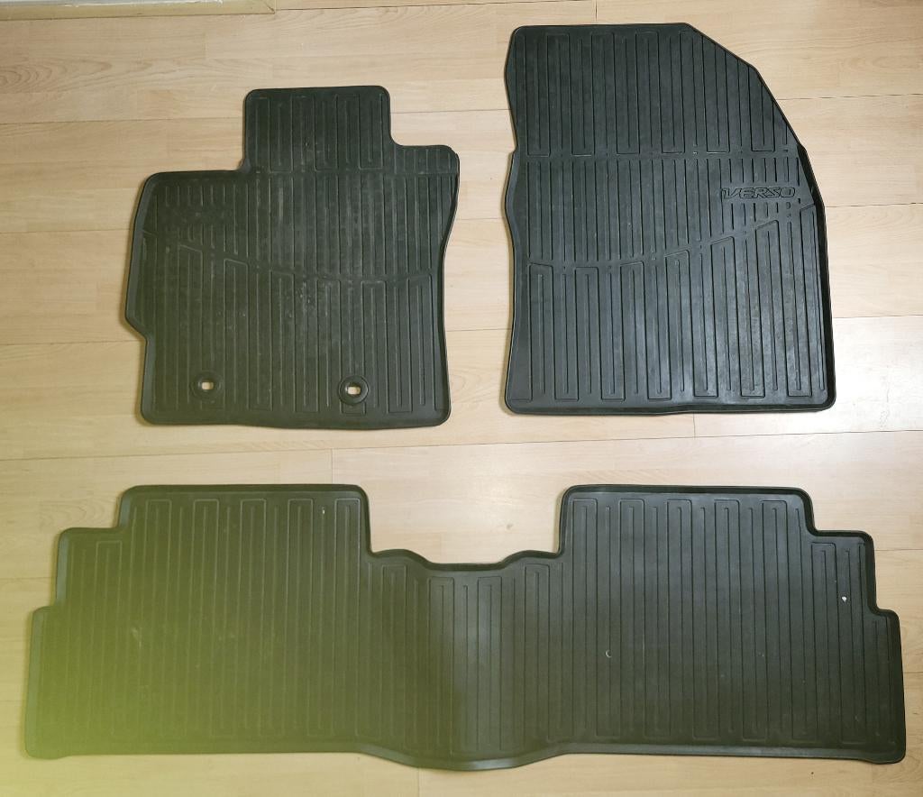 Originele Toyota Verso rubber matten set, Ophalen of Verzenden, Zo goed als nieuw