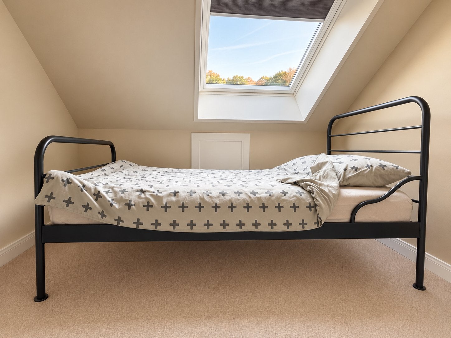 Metalen eenpersoonsbed 90x190 cm – donkergrijs/blauw, Ophalen, 85 tot 100 cm, Gebruikt, Lattenbodem