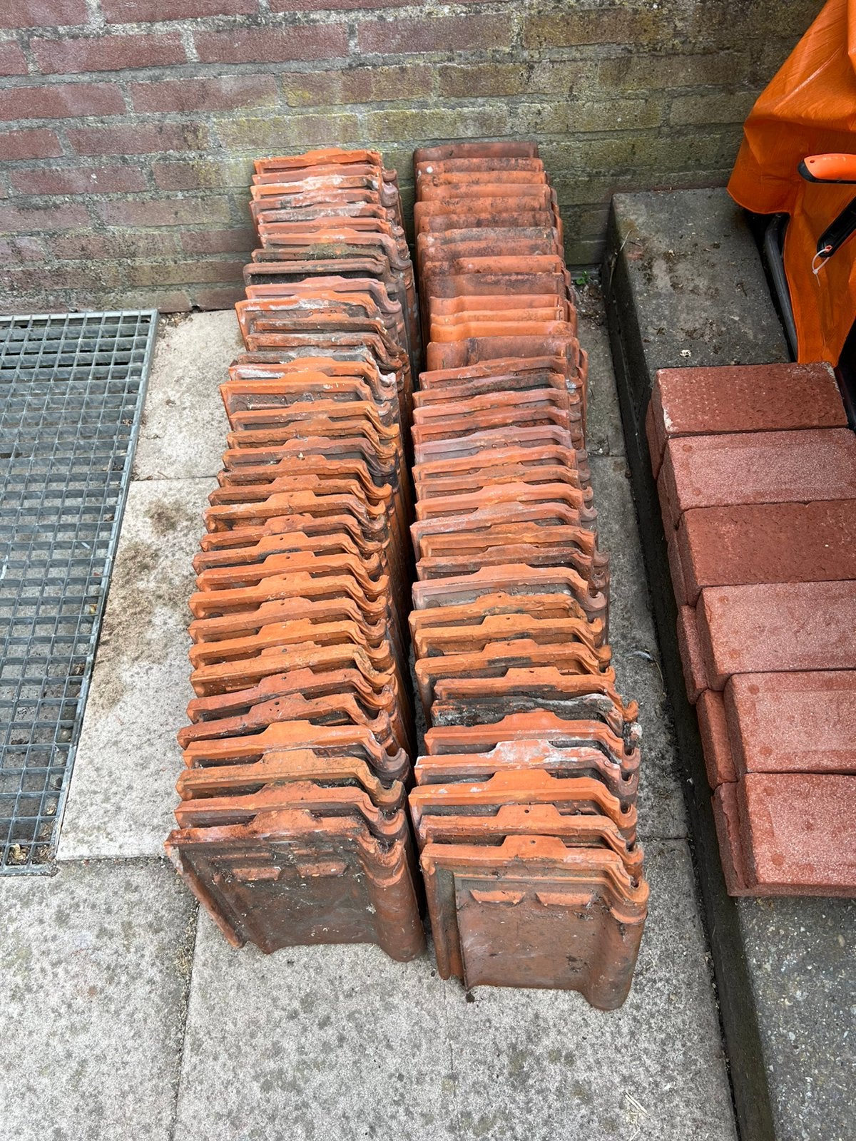70 stuks Dakpannen sterreberg courtrai, Doe-het-zelf en Verbouw, Dakpannen en Dakbedekking, Ophalen, Steen of Klei, Zo goed als nieuw