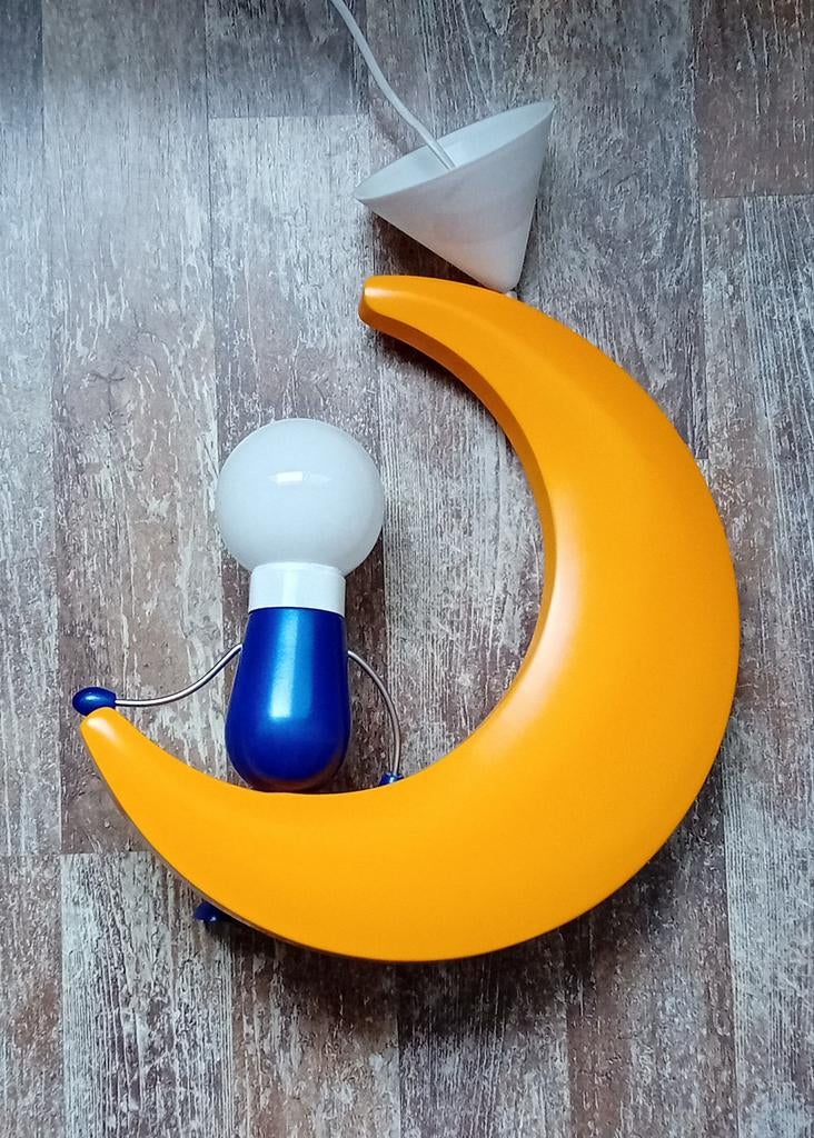 Massieve hanglamp, mannetje op de maan, Huis en Inrichting, Ophalen of Verzenden, Nieuw, Hout, Kinderkamer