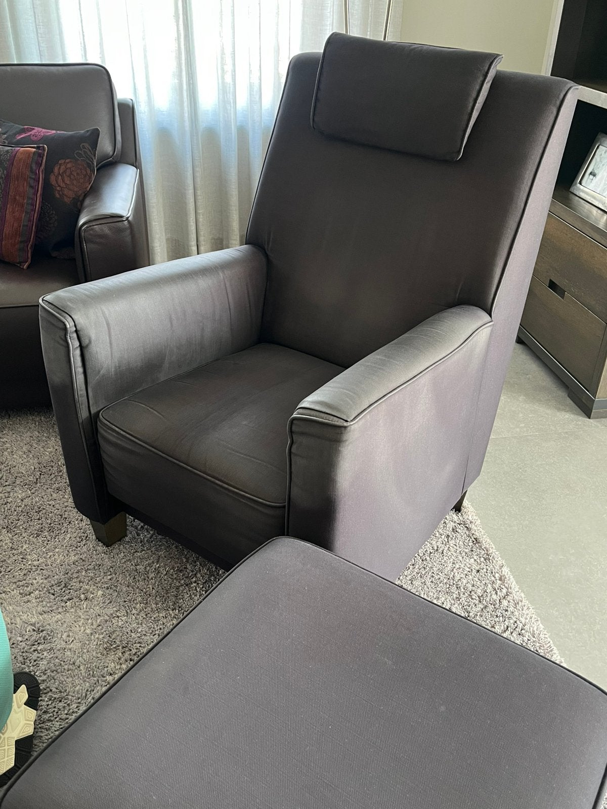 relaxfauteuil met bijpassende poef, klaar voor een 2e leven!, Huis en Inrichting, Fauteuils, Gebruikt, Stof, 75 tot 100 cm, Ophalen
