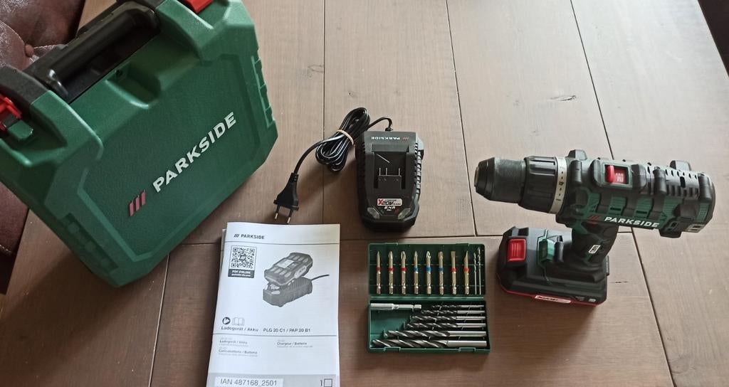 Parkside Accuboormachine met accessoires en koffer, Variabele snelheid, Nieuw, Ophalen of Verzenden, Boor- en Schroefmachine