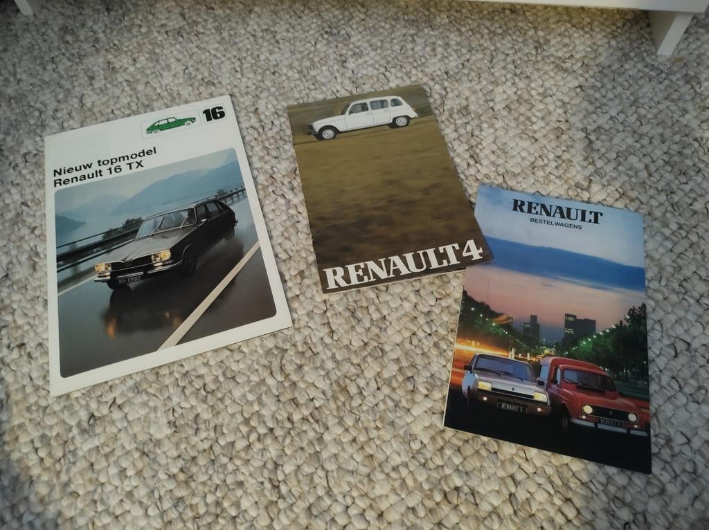 Folder Renault 4, 5 en 16, Ophalen of Verzenden, Gelezen, Renault
