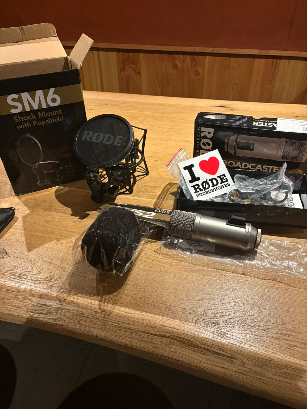 Rode broadcaster setje!, Muziek en Instrumenten, Ophalen of Verzenden, Nieuw, Studiomicrofoon