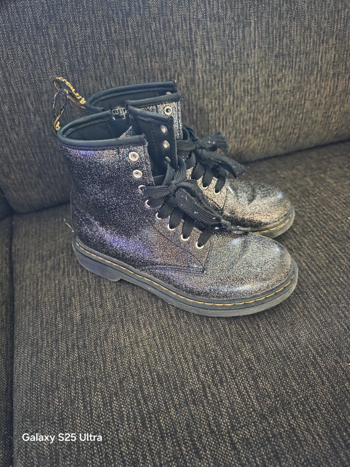 Dr. Martens glitter laarzen maat 33, Kinderen en Baby's, Kinderkleding | Schoenen en Sokken, Ophalen, Dr. Martens, Gebruikt, Meisje