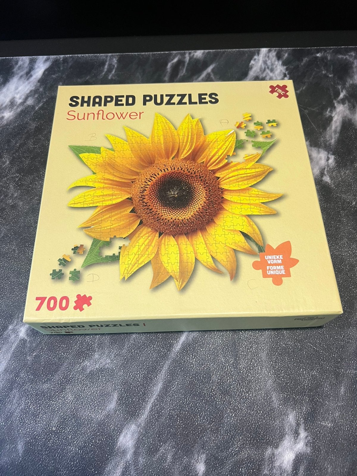 The Merchandise club shaped puzzel 700 stukjes Zonnebloemen, Ophalen of Verzenden, Minder dan 500 stukjes, Zo goed als nieuw