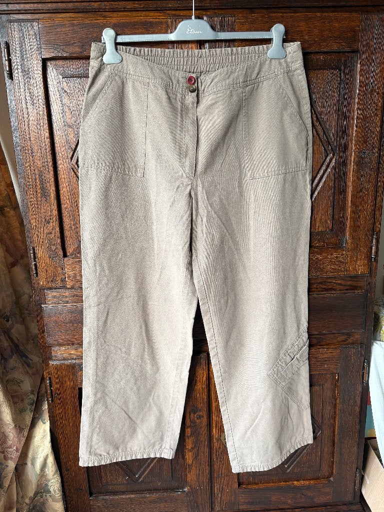 Donkerbeige, beige broek; Ulla Popken; taille 49 cm, Ophalen of Verzenden, Zo goed als nieuw, Beige, Broek of Spijkerbroek