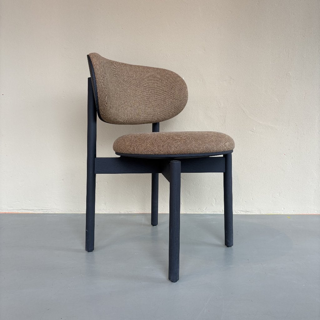 Arco Re-volve eetkamerstoel, Set van 4 (nieuwprijs= €4.340), Doetinchem, Bruin, Nieuw, Vier