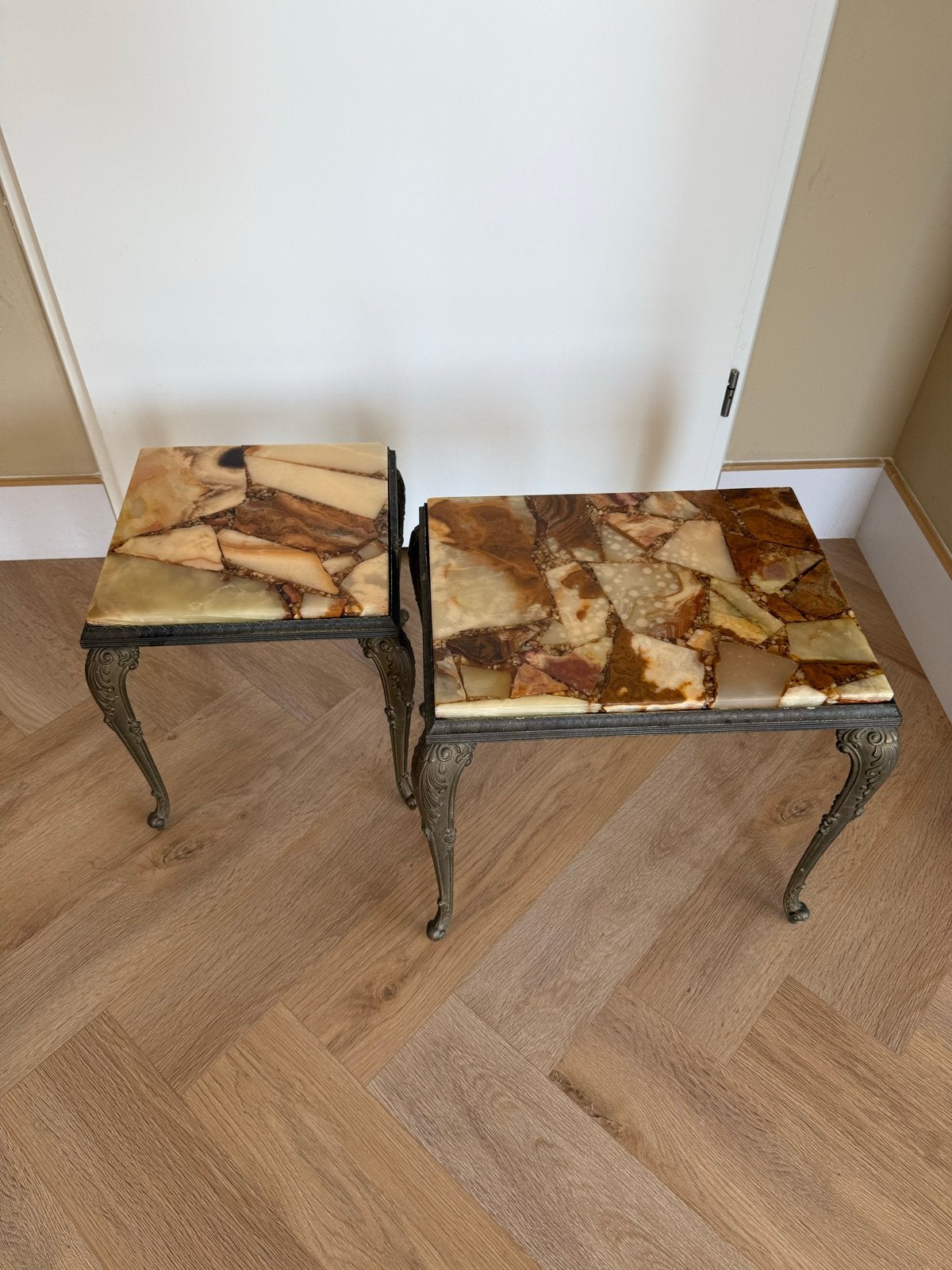 Set van 2 Vintage Bijzettafels met Onyx Blad, Antiek en Kunst, Ophalen of Verzenden