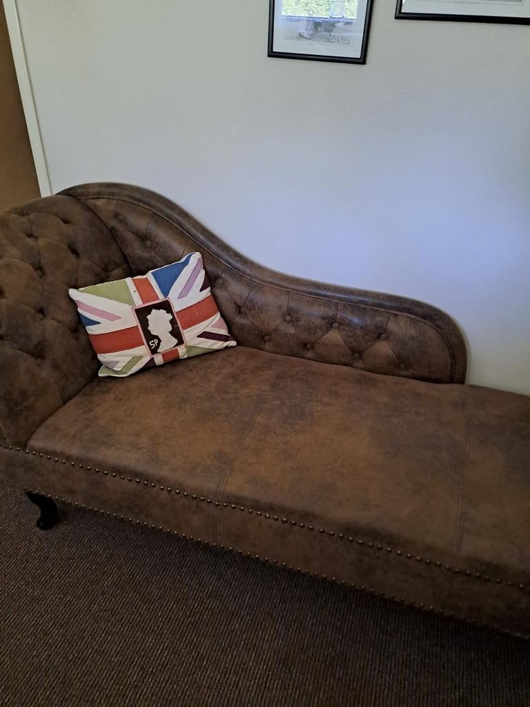 Chesterfield Chaise Longue - Bruin Kunstleer, Huis en Inrichting, Banken | Sofa's en Chaises Longues, Ophalen, Kunststof, Gebruikt