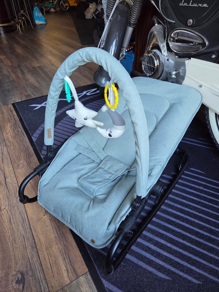 Comfortabele wipstoel met speelboog tweemaal. Verstelbaar, Kinderen en Baby's, Wipstoeltjes, Ophalen of Verzenden, Zo goed als nieuw