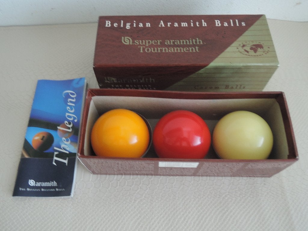 Drie z.g.a.n. biljartballen in doos, Sport en Fitness, Ophalen of Verzenden, Zo goed als nieuw, Keu of Ballen