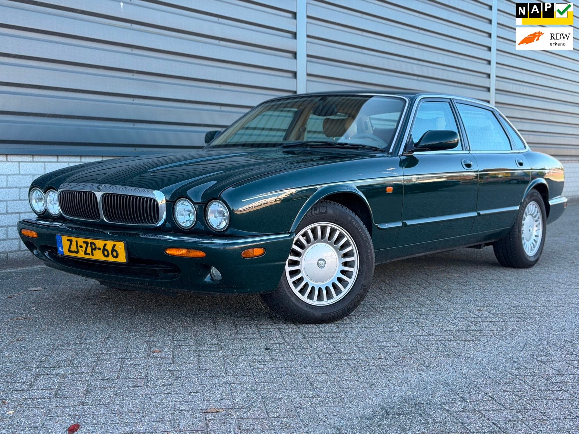 Jaguar XJ 3.2 V8 Executive Uniek 143.000KM Automaat NAP!, Auto's, Lederen bekleding, Achterwielaandrijving, Gebruikt, Bedrijf