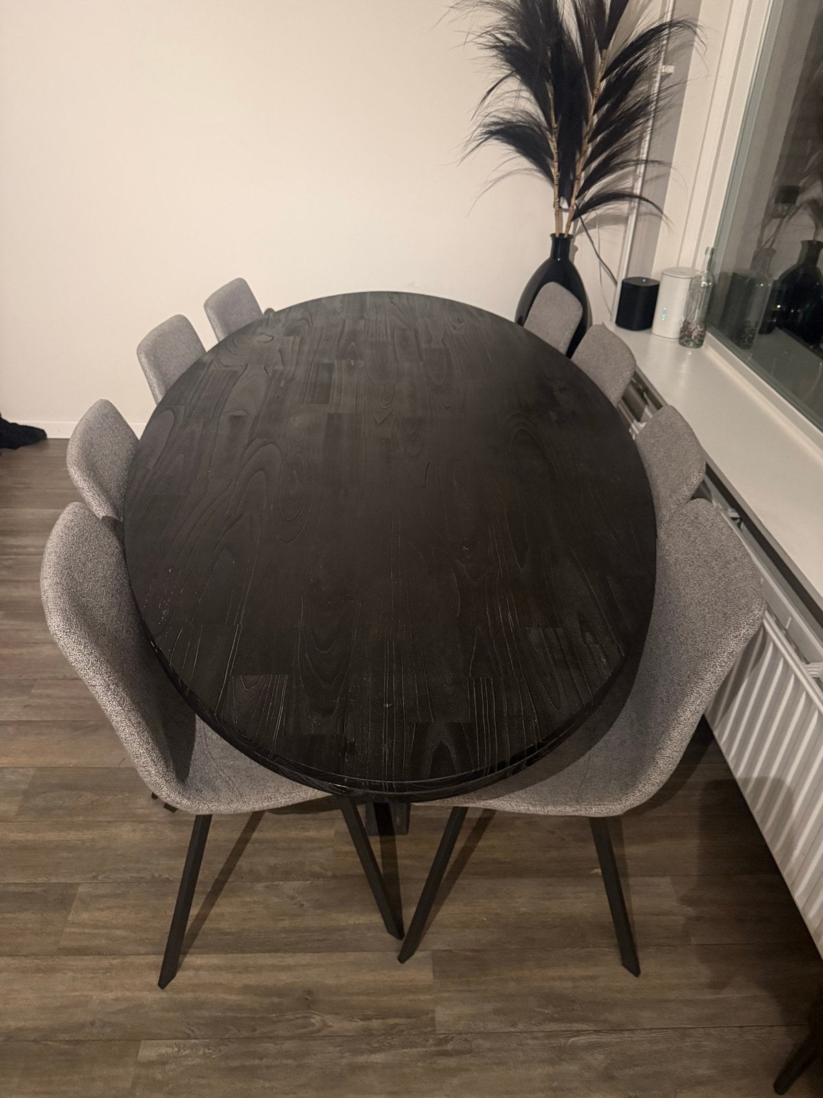 Zwarte ovale eettafel met 8 lichtgrijze stoelen, Huis en Inrichting, Ophalen, Gebruikt, Vijf personen of meer, Ovaal