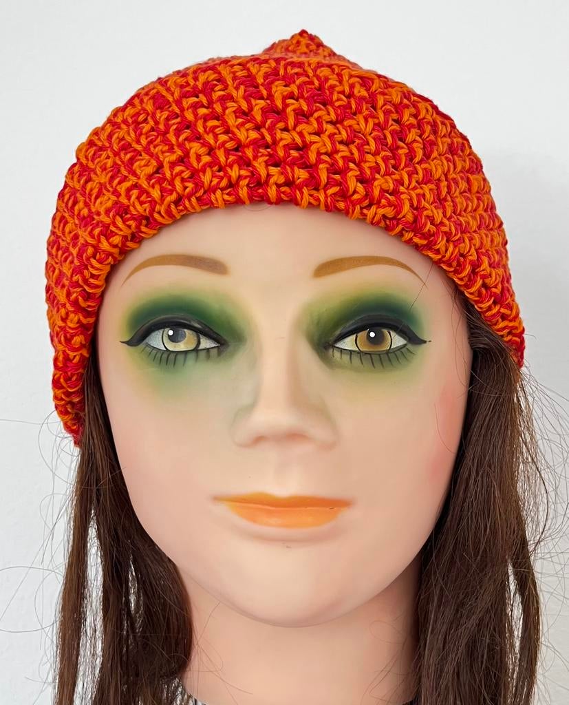 Joy gehaakte oranje muts maat M, Kleding | Dames, Mutsen, Sjaals en Handschoenen, Ophalen of Verzenden, Zo goed als nieuw, Maat 38/40 (M)
